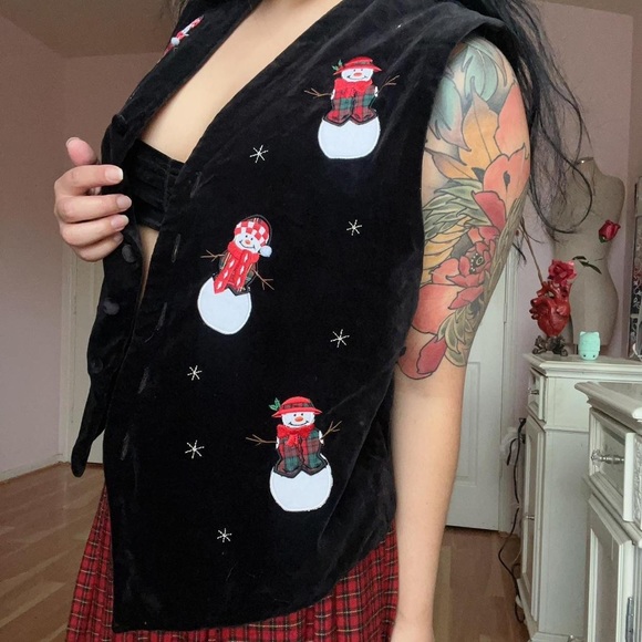 ⛄️ Gothic Grunge Xmas Velvet Vest - Picture 5 of 9